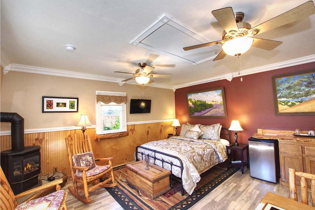 Forfriends Inn Wine Country Bed And Breakfast Santa Ynez Bagian luar foto